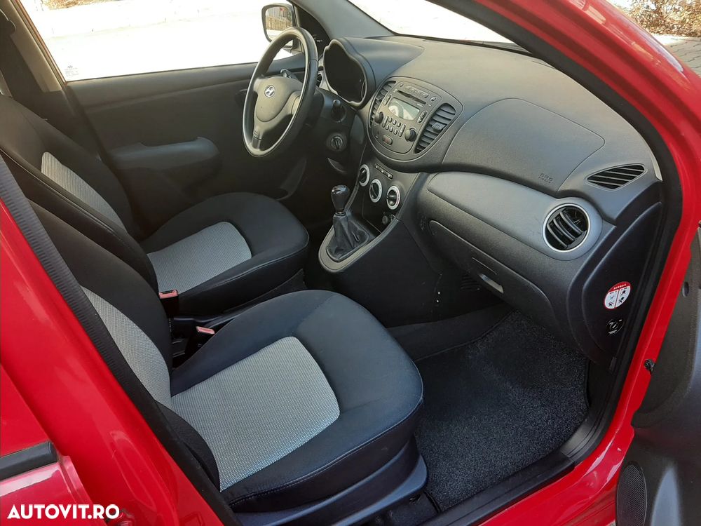 Hyundai i10 1.1 FIFA WM Edition - 8