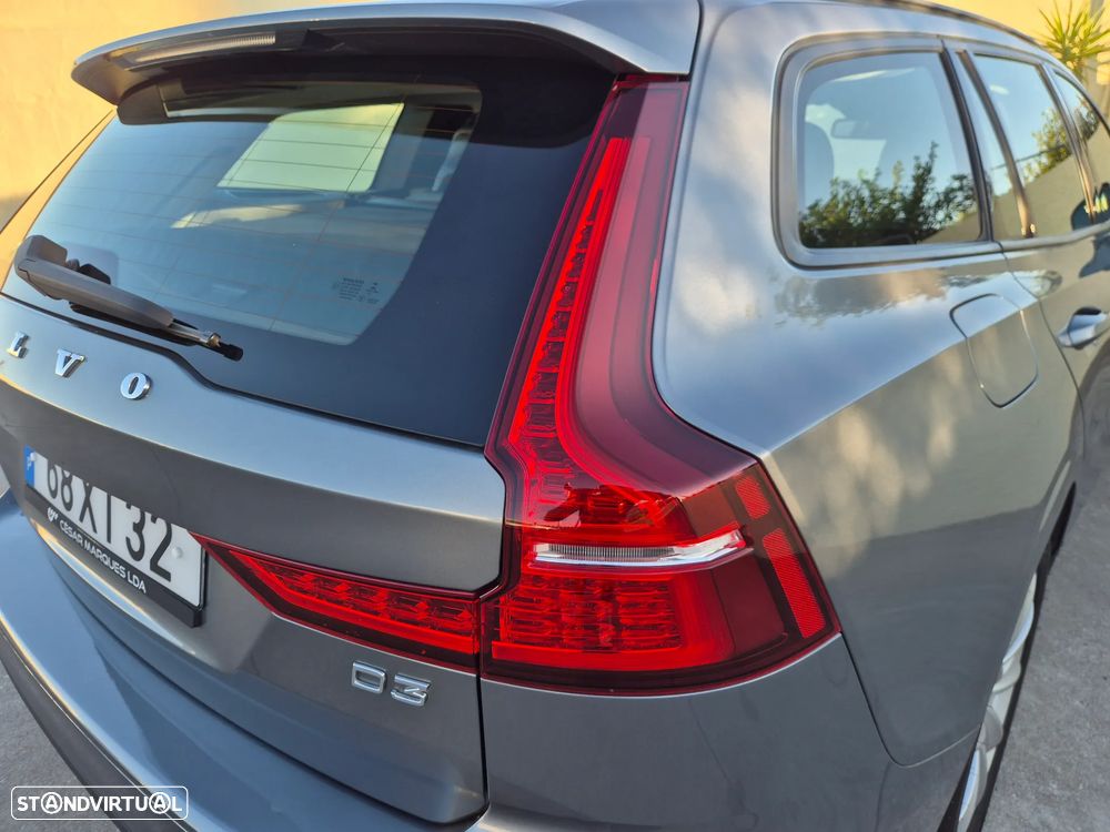 Volvo V60 2.0 D3 Momentum Plus - 21