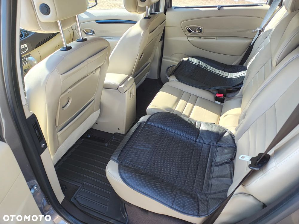 Renault Scenic 2.0 16V Privilege X-Tronic CVT - 11