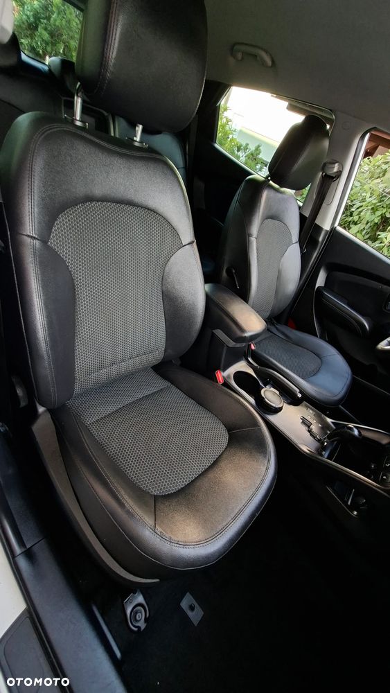 Hyundai ix35 2.0 CRDi 4WD Automatik Style - 22