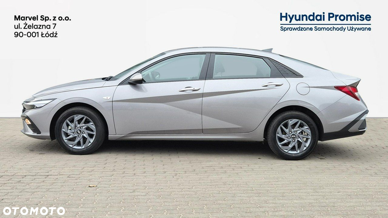 Hyundai Elantra - 2