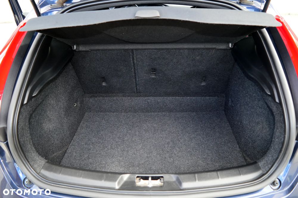 Volvo V40 D3 Geartronic R Design - 31