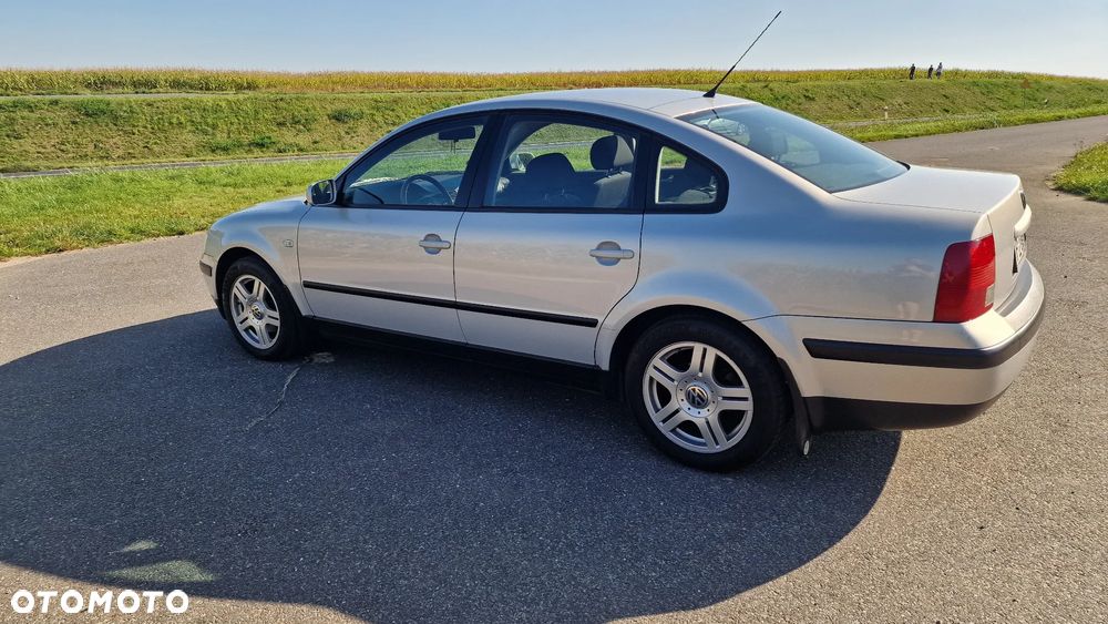 Volkswagen Passat 1.9 TDI - 3