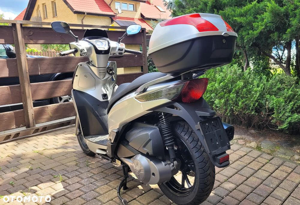 Kymco People - 8