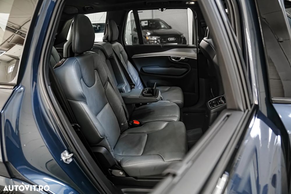 Volvo XC 90 Recharge T8 eAWD R-Design - 39
