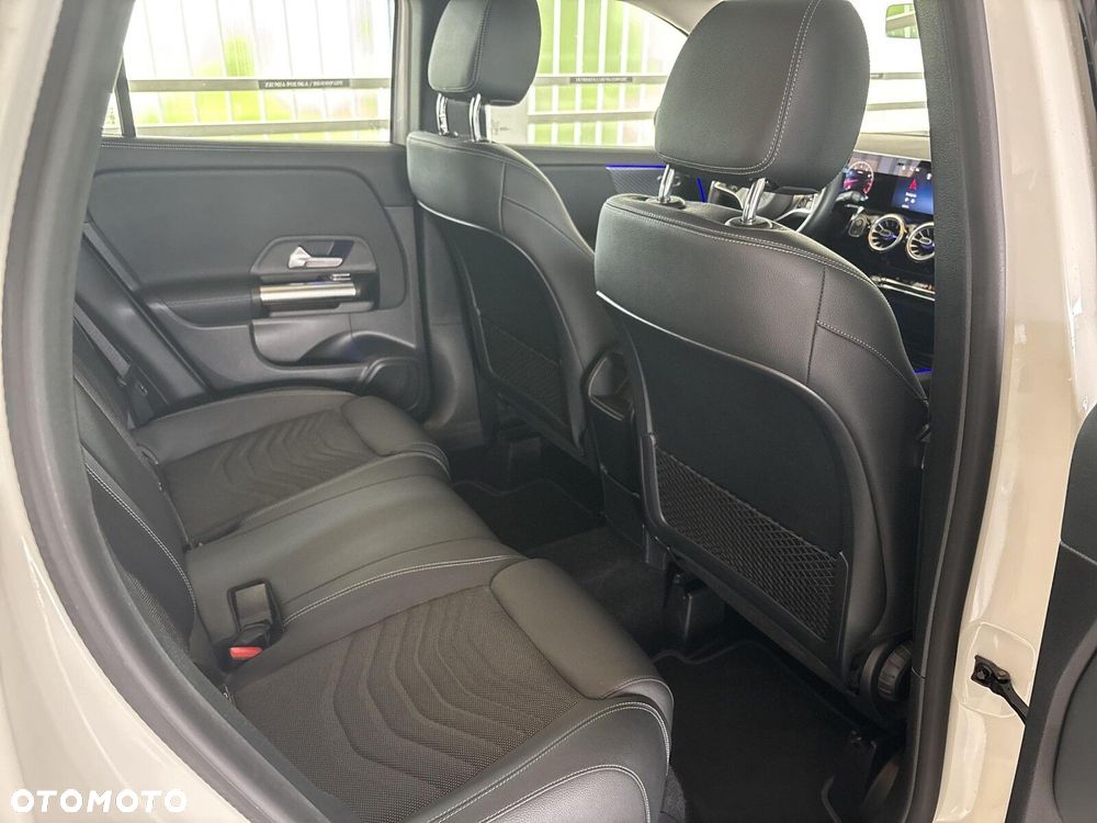 Mercedes-Benz GLA - 20