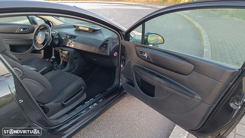 Citroën C4 1.6 HDi VTS - 19