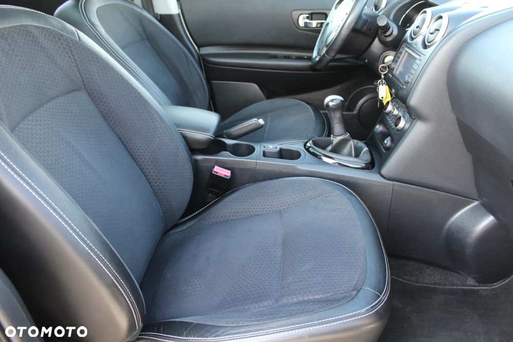 Nissan Qashqai 1.6 visia - 9