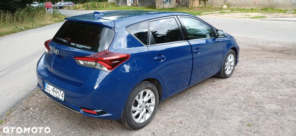 Toyota Auris 1.6 Premium - 3