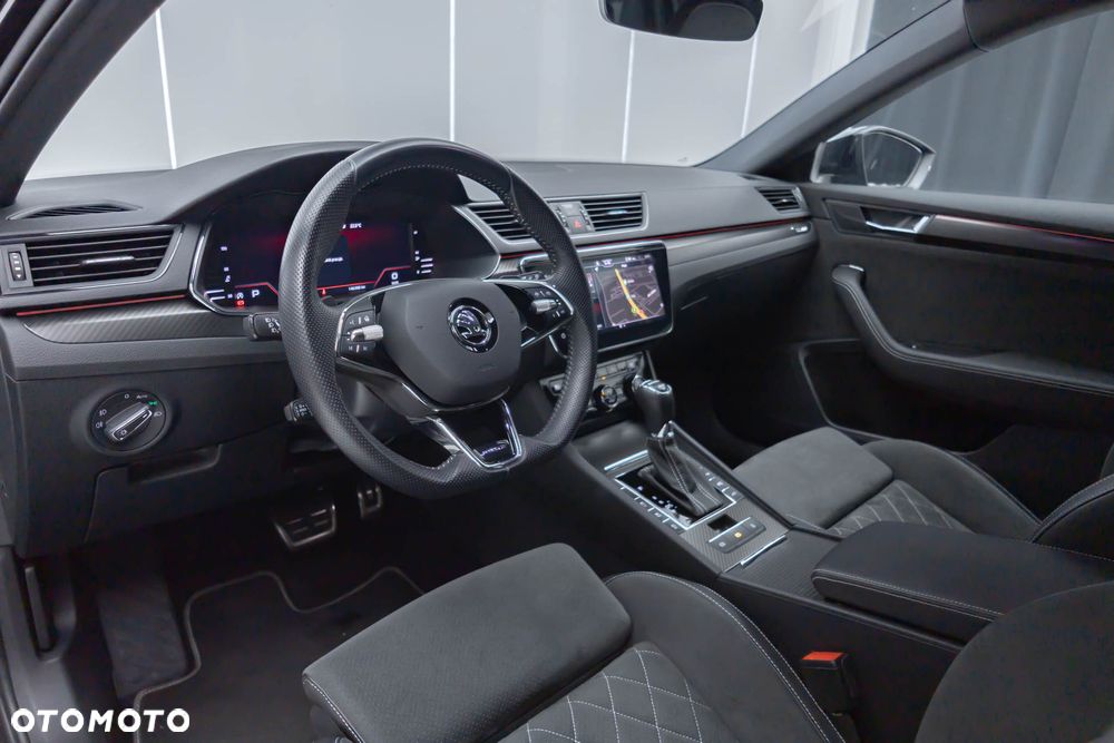 Skoda Superb 2.0 TDI 4x4 DSG Sportline - 25