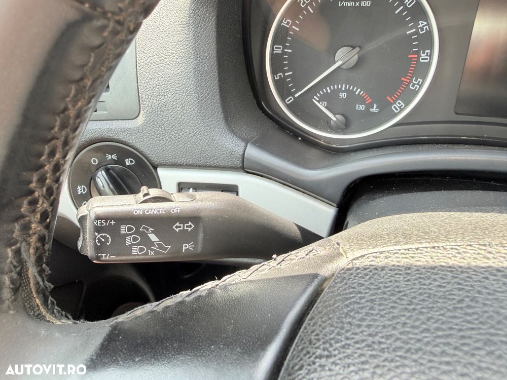 Skoda Octavia 2.0 TDI DPF Elegance - 23