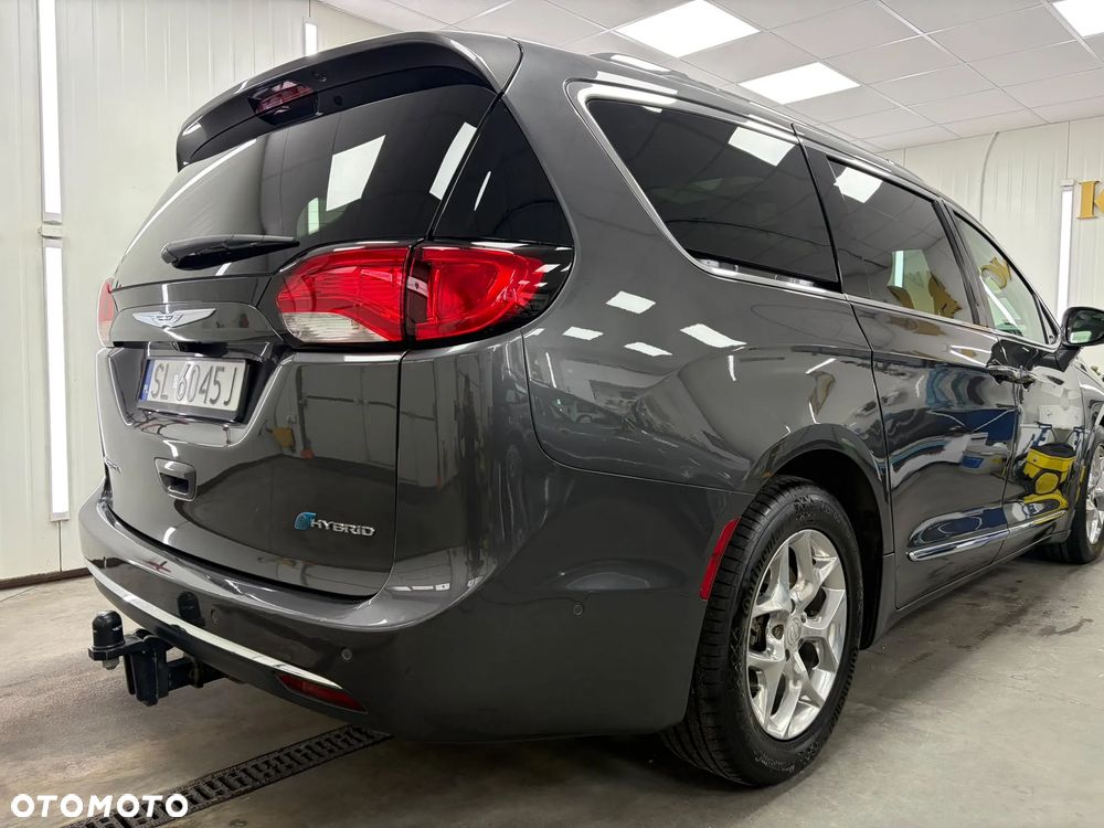 Chrysler Pacifica - 5