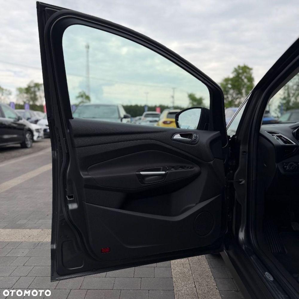 Ford Grand C-MAX - 15