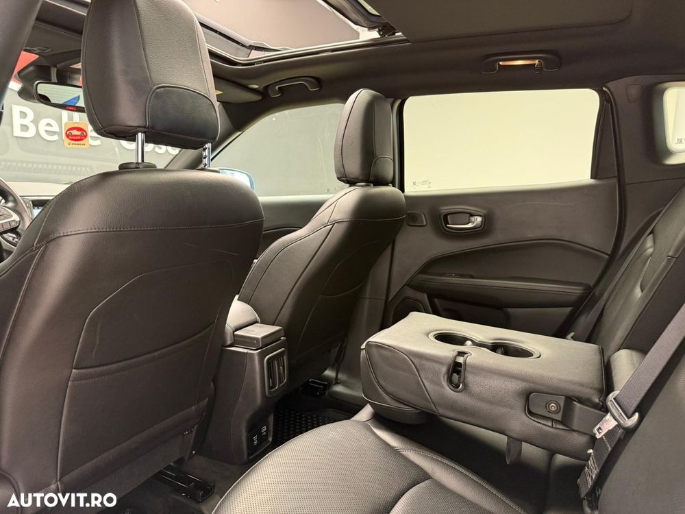 Jeep Compass - 8