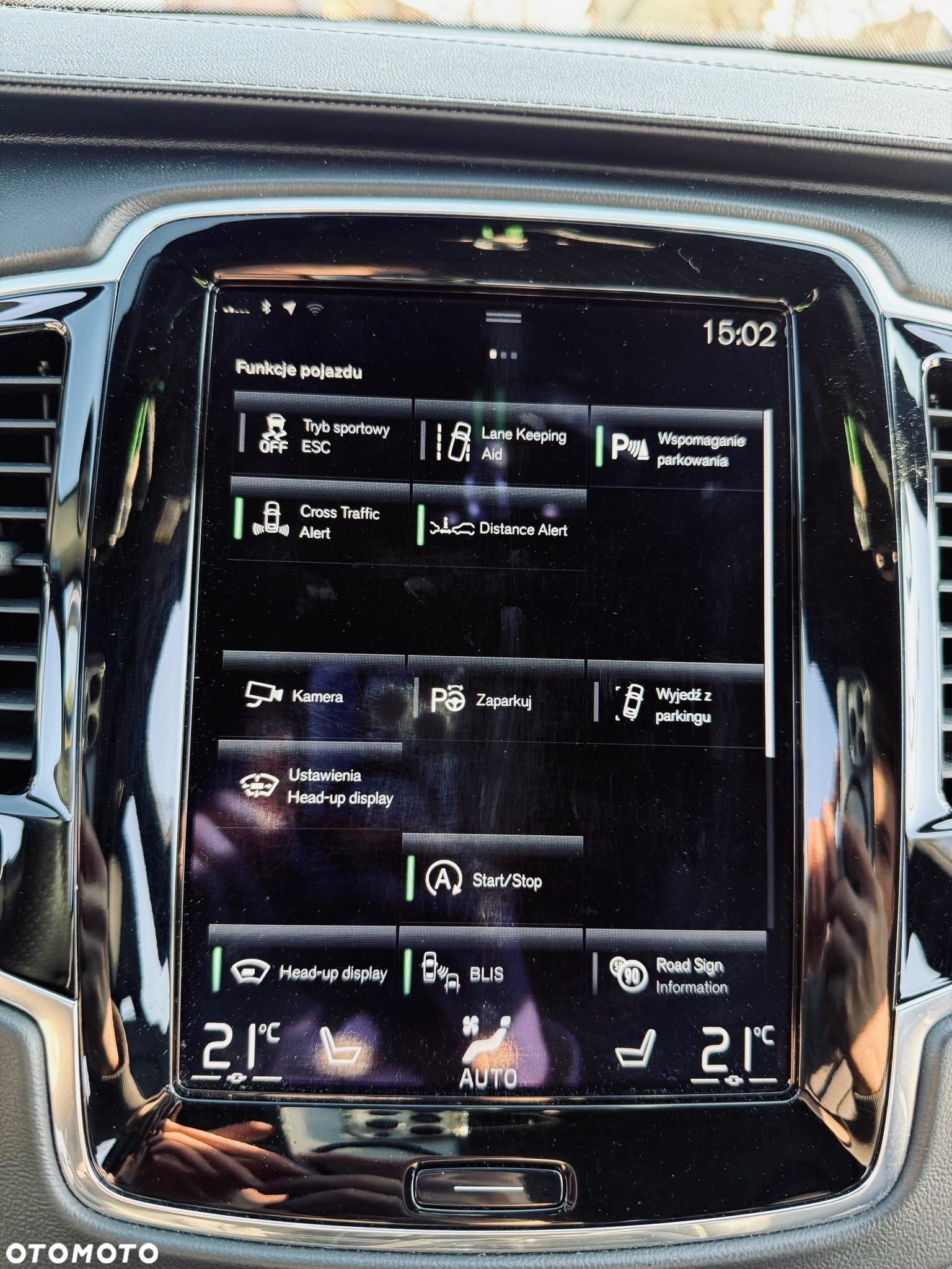 Volvo XC 90 D5 AWD R-Design 7os - 16