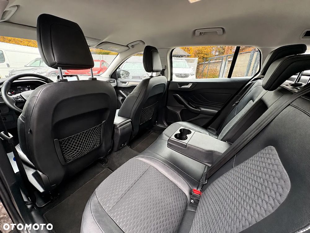 Ford Focus 1.5 EcoBlue Start-Stopp-System COOL&CONNECT - 20
