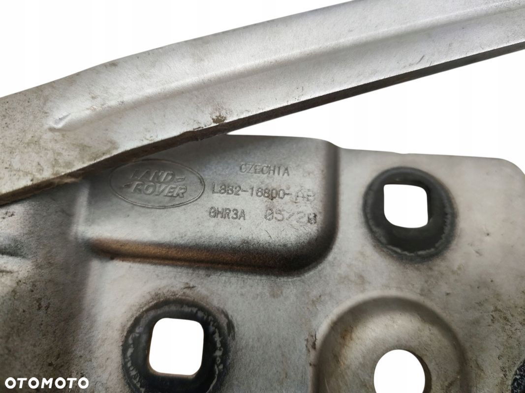 ZAWIAS MASKI PRAWY LAND ROVER DEFENDER II L663 L8B2-16800-AB - 3