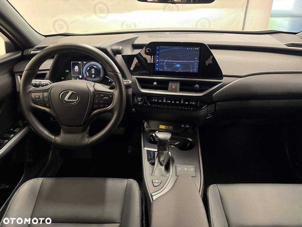 Lexus UX 250h GPF F Sport Design 2WD - 3