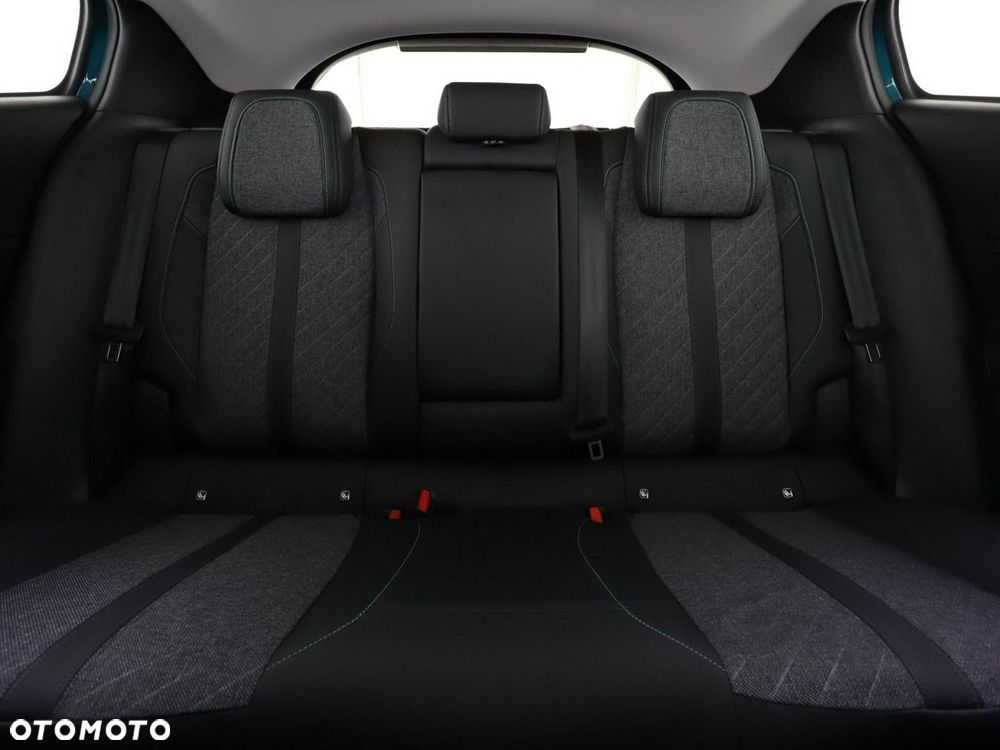 Peugeot 408 1.6 Plug-In Hybrid 225 Allure Pack EAT8 - 19