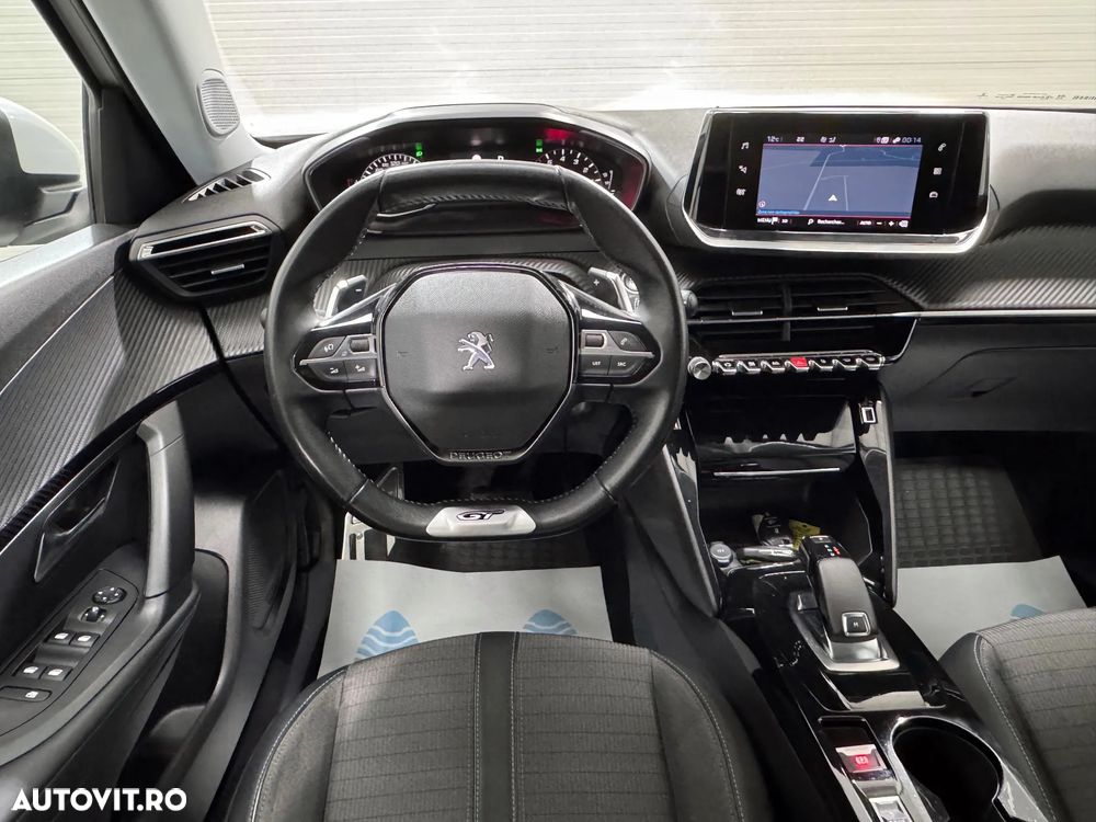 Peugeot 2008 1.5 BlueHDI EAT8 STT GT - 11