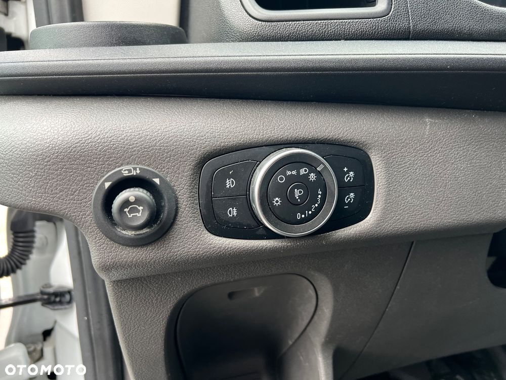 Ford Transit - 26