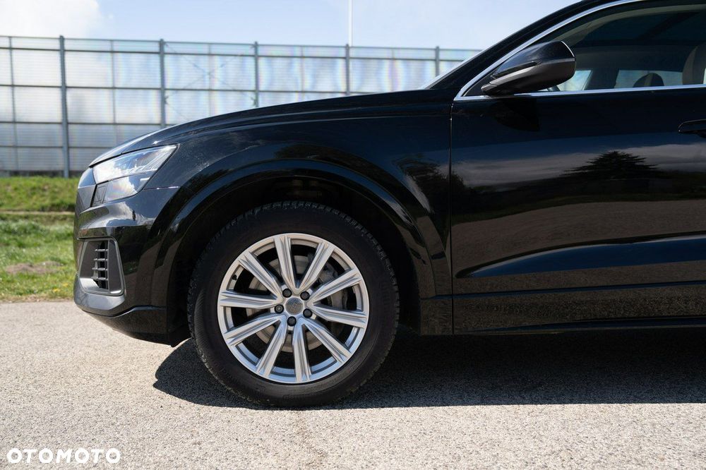 Audi Q8 - 12