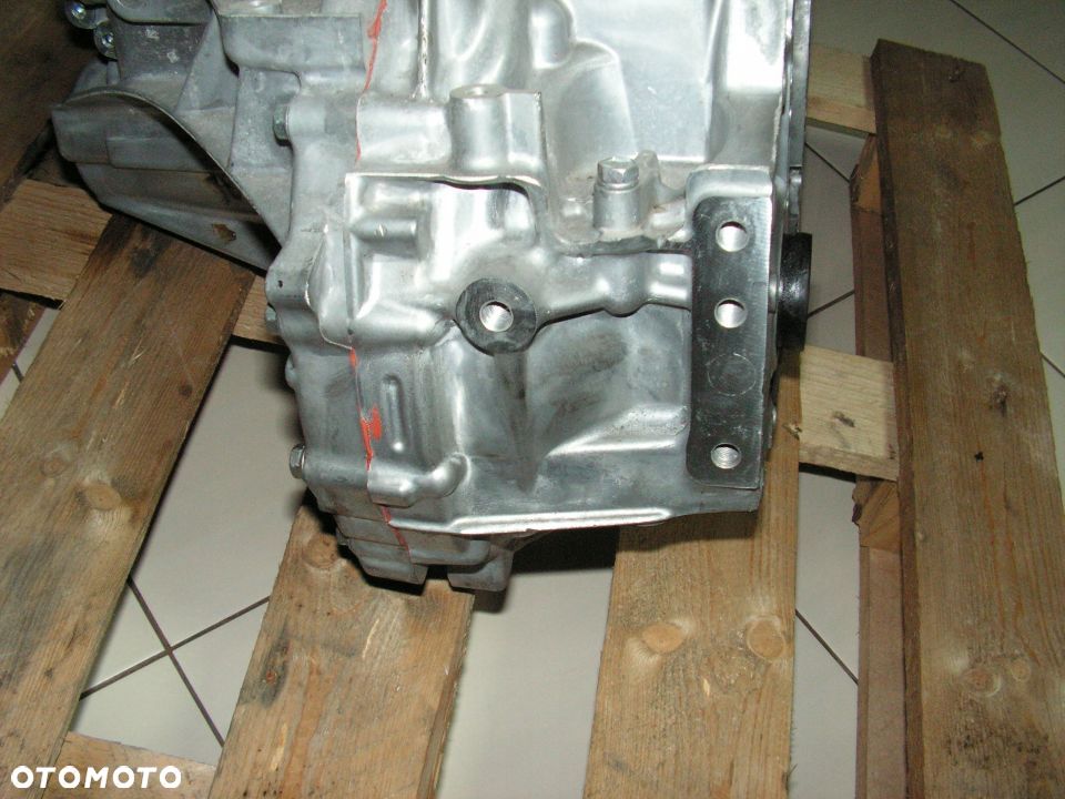 COROLLA E15 1,8 SKRZYNIA BIEGÓW NOWA 11 TYŚ KM - 10