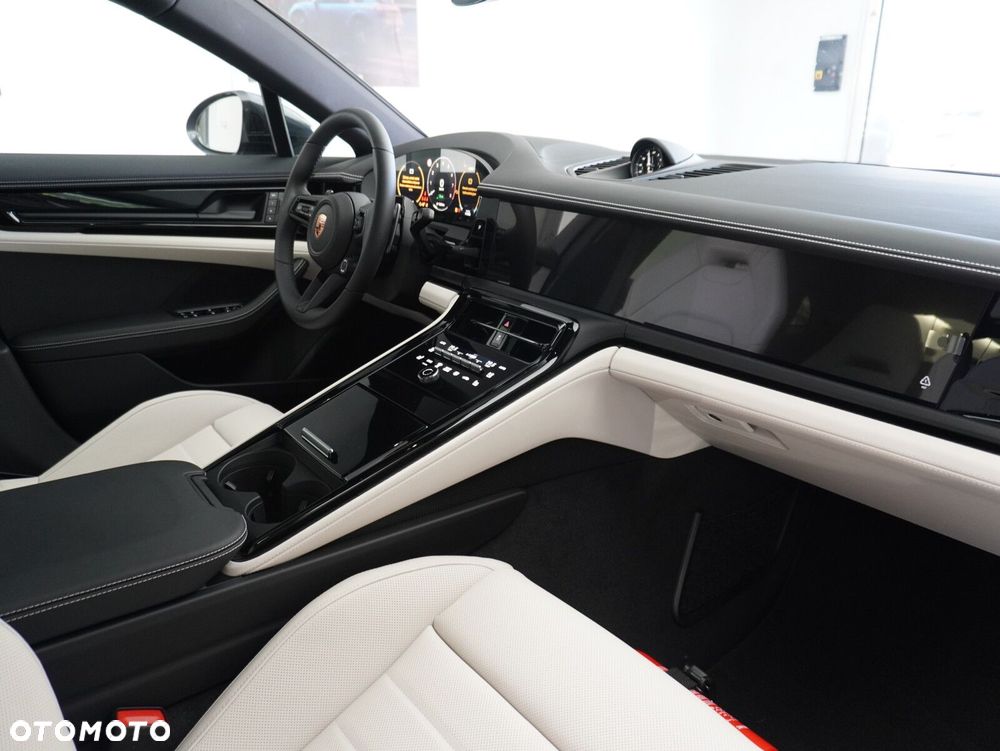 Porsche Panamera 4S E-Hybrid PHEV - 33