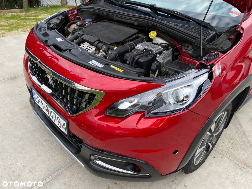 Peugeot 2008 1.2 Pure Tech Allure S&S EAT6 - 22