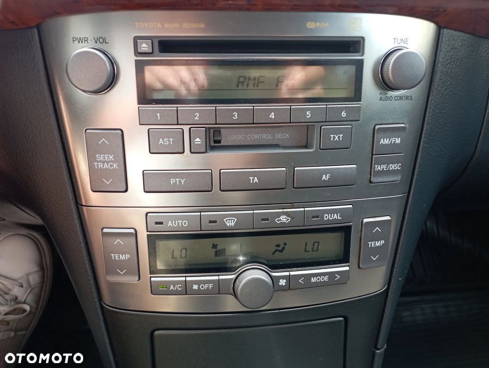 Toyota Avensis 2.0 VVT-i Sol - 14