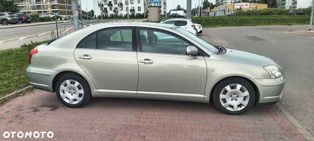 Toyota Avensis 1.8 VVT-i Sol - 3