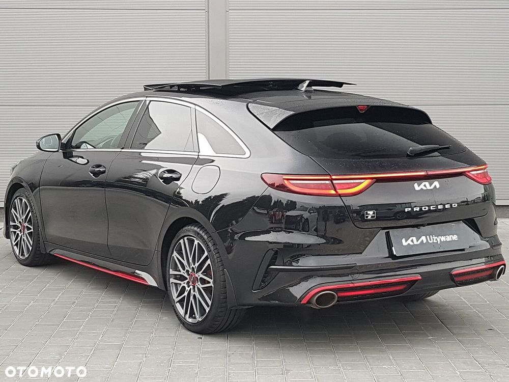 Kia ProCeed 1.6 T-GDI GT DCT - 11