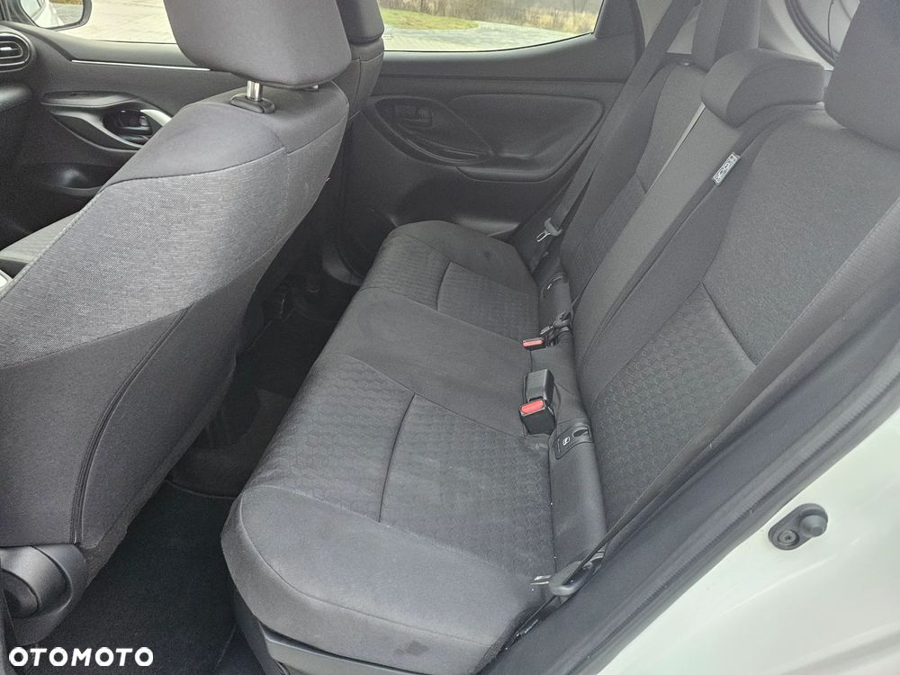 Toyota Yaris Hybrid 1.5 Style - 19