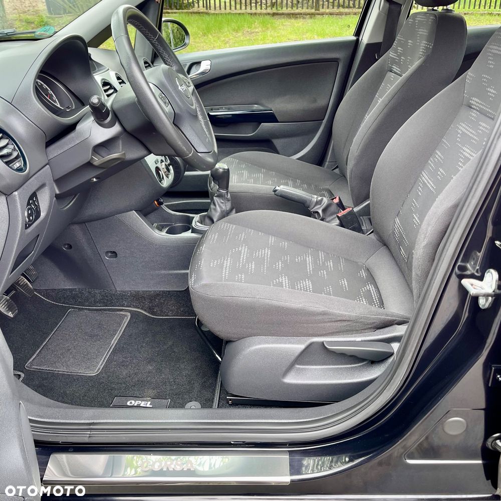 Opel Corsa 1.2 16V Cosmo - 13
