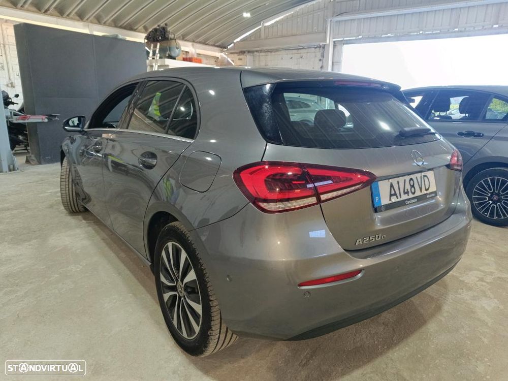 Mercedes-Benz A 250 e Style Plus - 3
