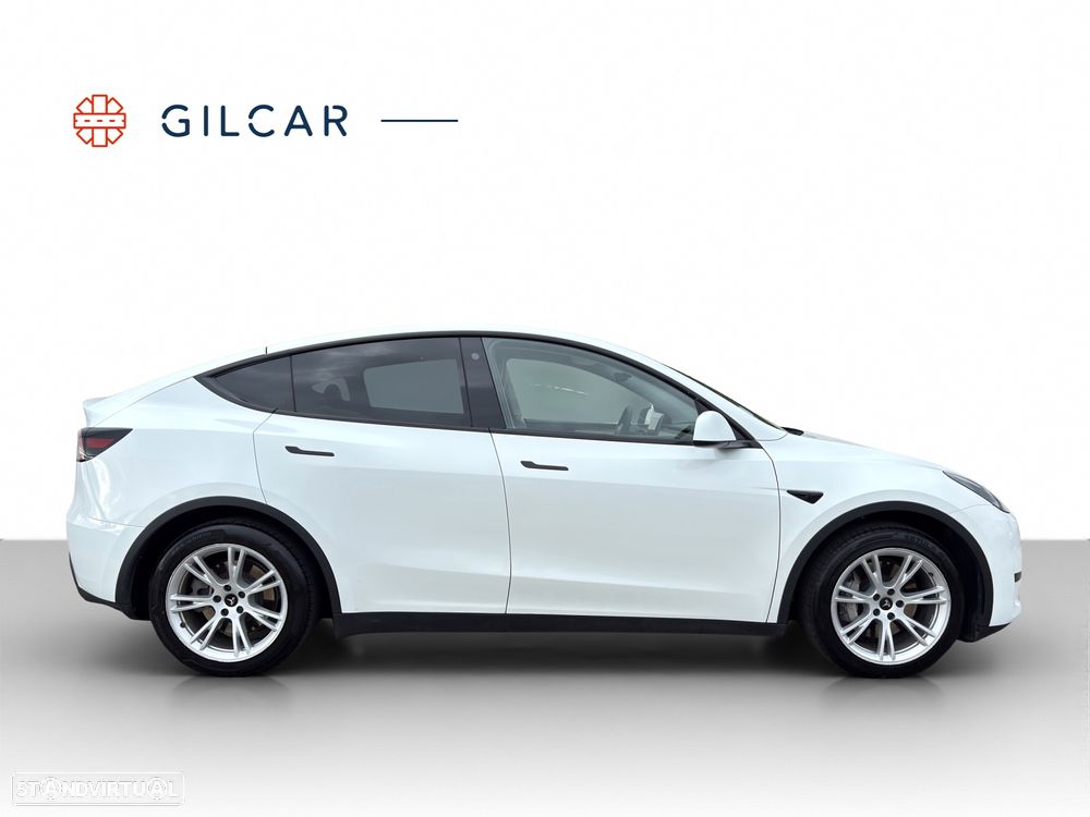 Tesla Model Y Long Range Dual Motor AWD - 16