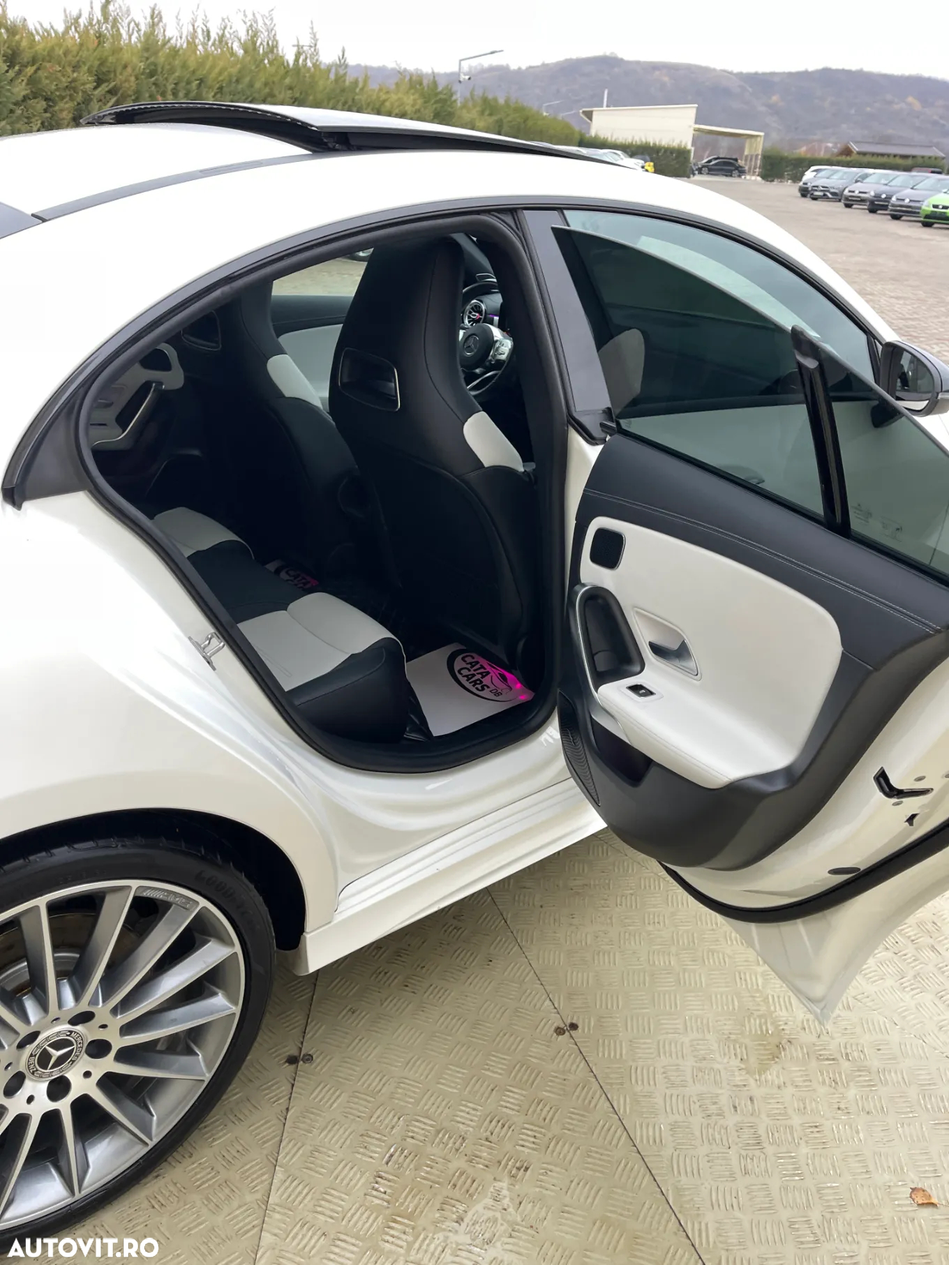 Mercedes-Benz CLA - 25