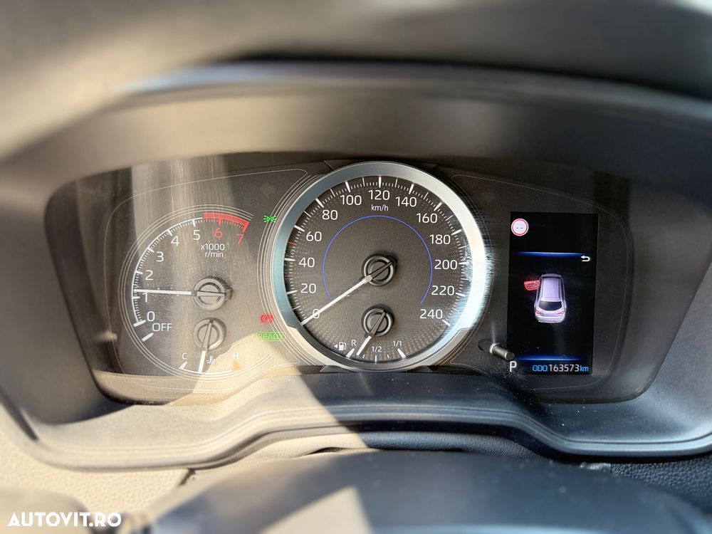 Toyota Corolla 1.8 Business Edition - 12