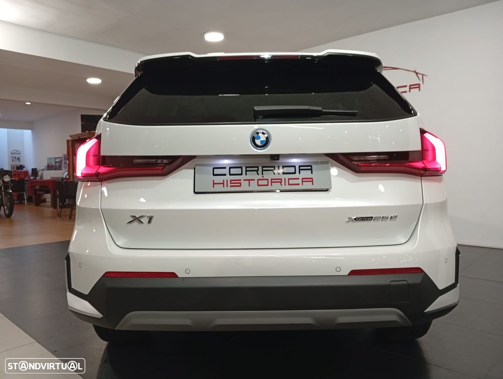 BMW X1 xDrive25e xLine - 38