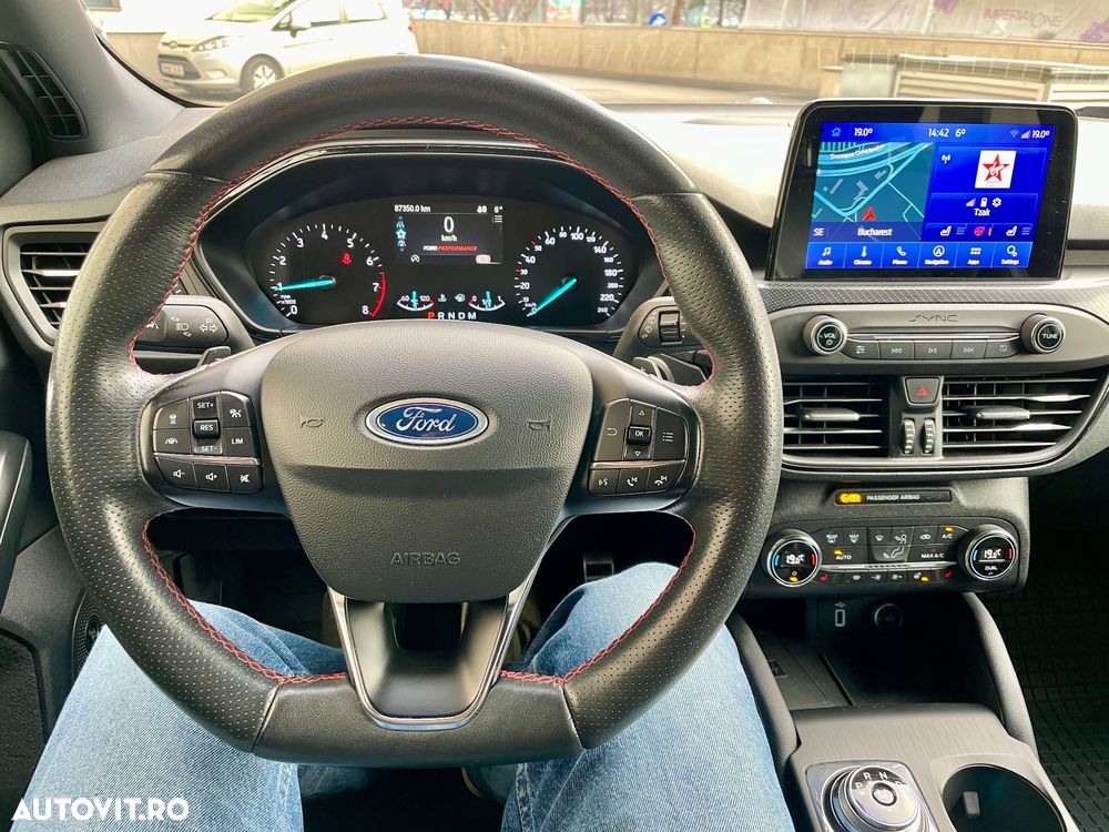 Ford Focus 1.5 Ecoboost ST-Line - 10