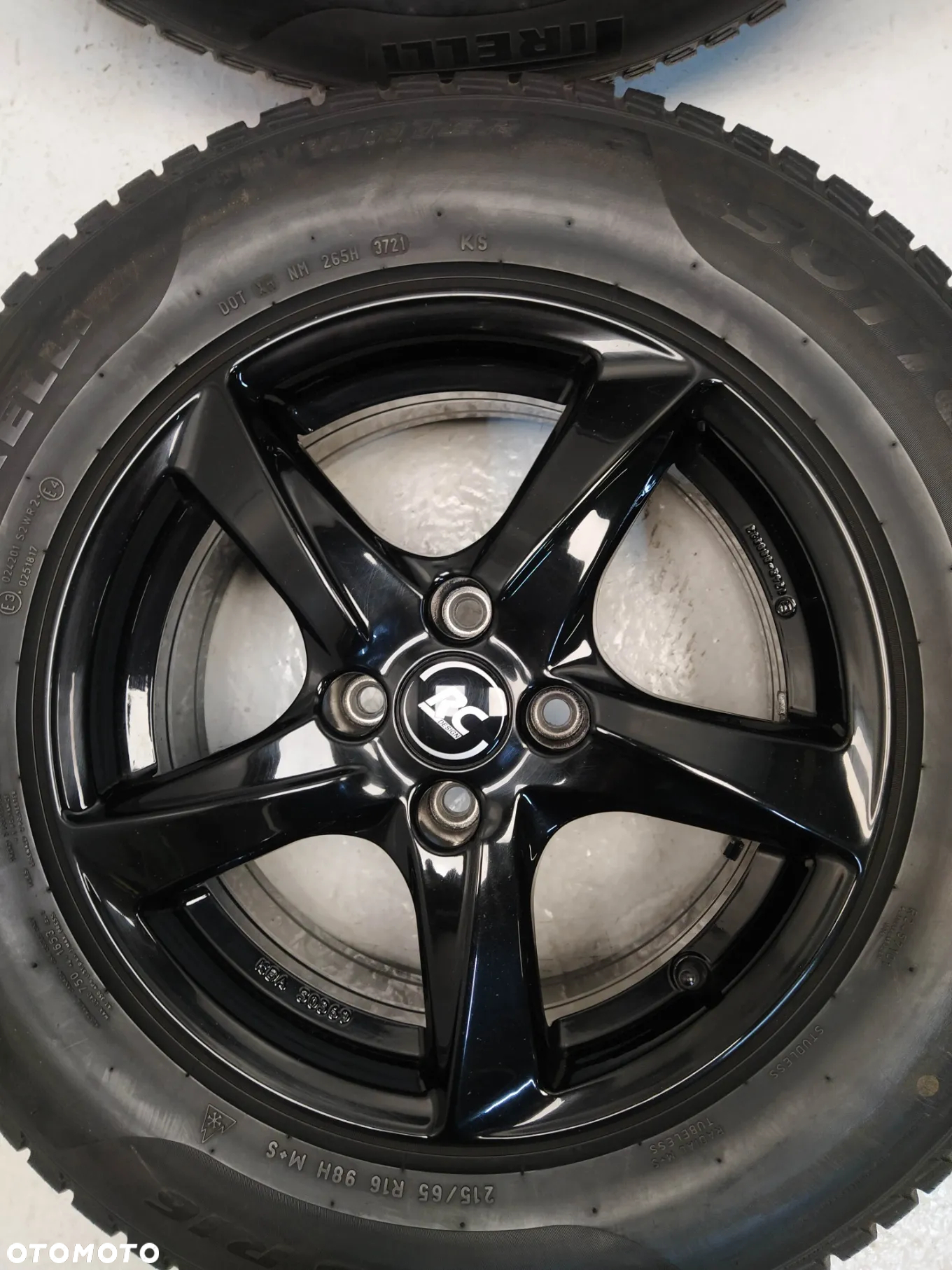 OPEL CROSSLAND 6.5X16 ORYGINALNE FELGI ALUMINIOWE R16 ET20 OPONY PIRELLI 215/65 KOŁA - 13