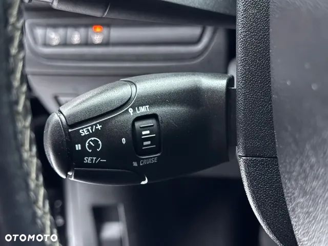 Peugeot 2008 BlueHDi 100 STOP & START Style - 19