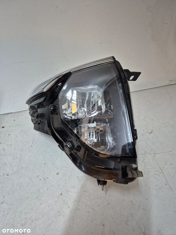 Ford Courier MK3 lampa prawa R2X6-13E014-AE - 2
