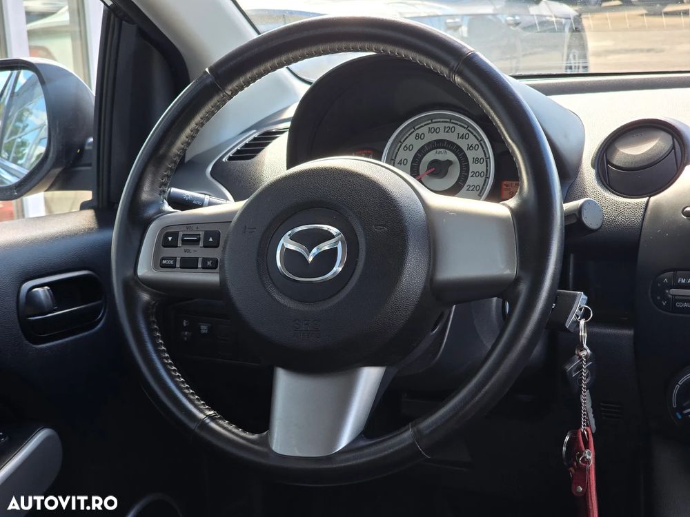 Mazda 2 - 18