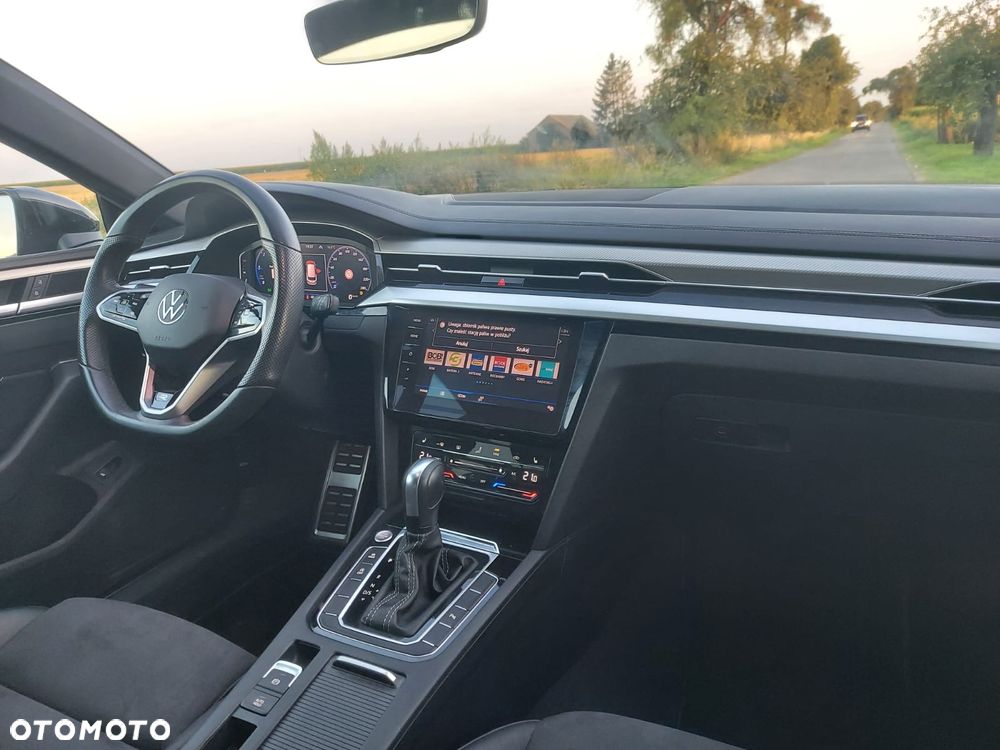 Volkswagen Arteon 2.0 TDI SCR DSG R-Line - 9