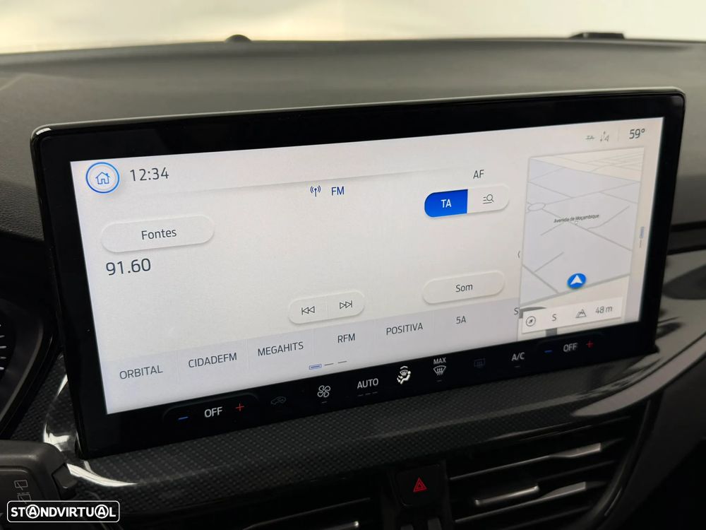 Ford Focus 1.0 EcoBoost MHEV ST-Line - 17