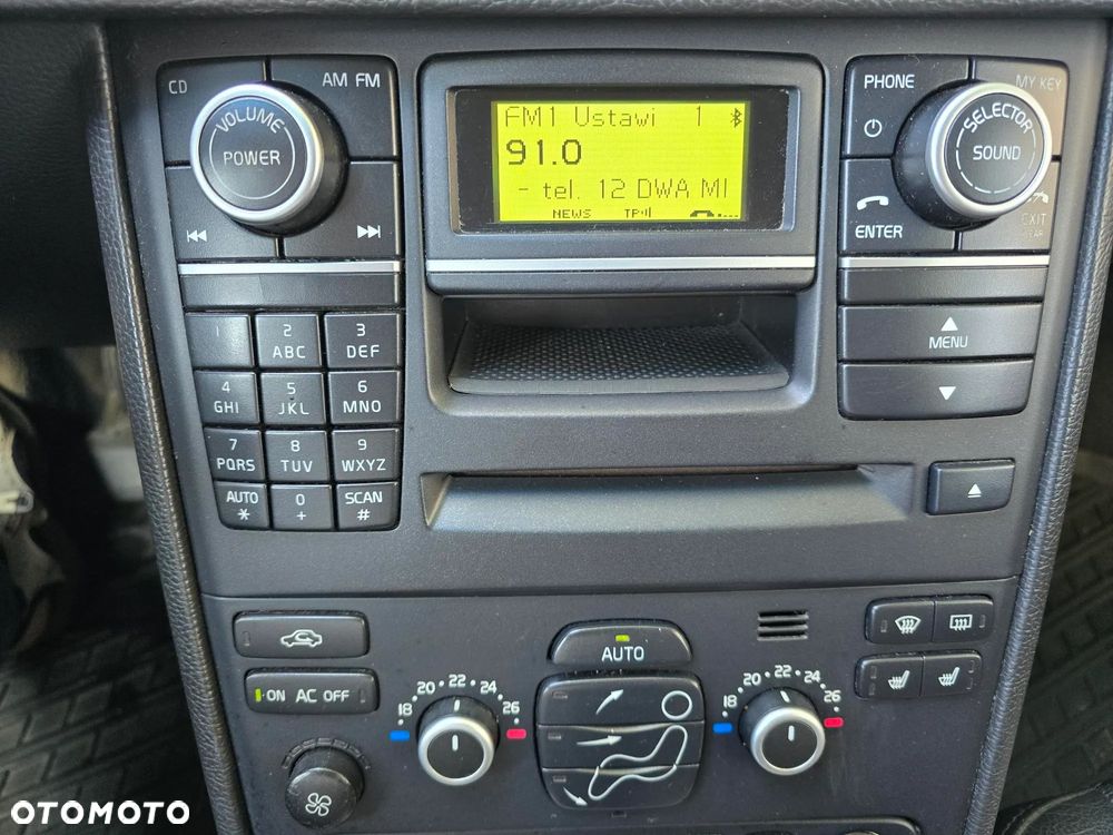 Volvo XC 90 3.2 AWD Momentum - 16