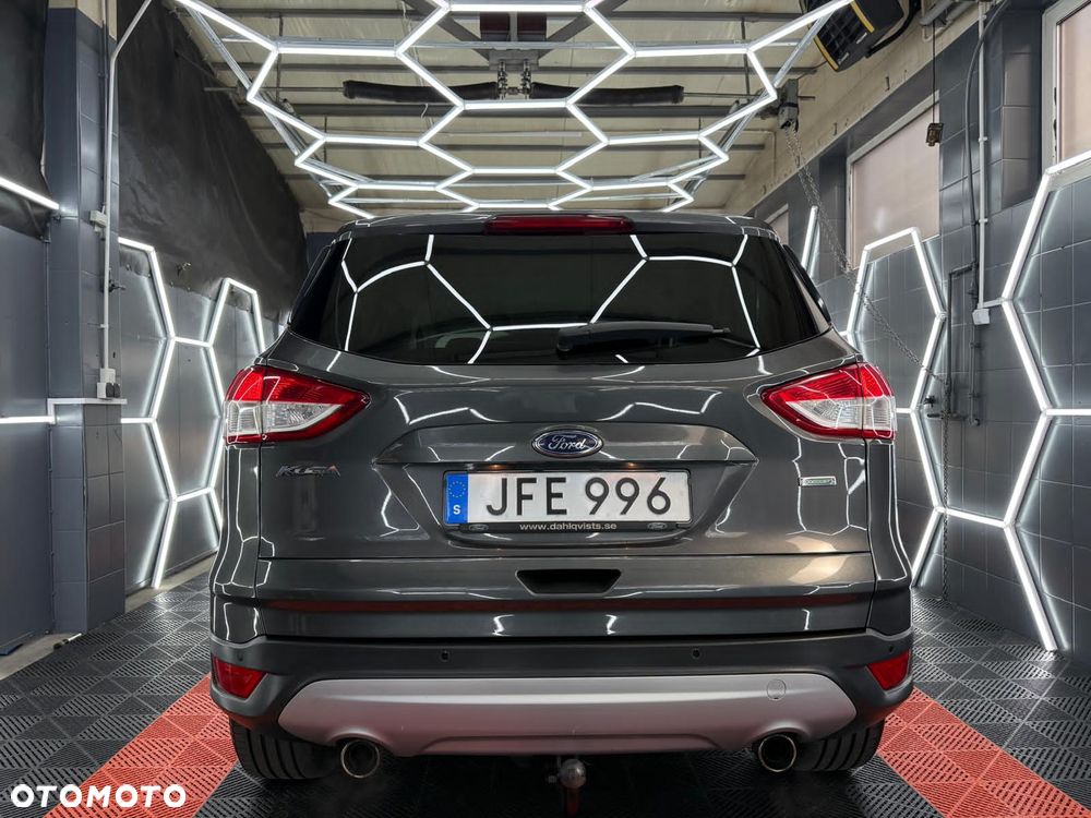 Ford Kuga 1.5 EcoBoost 2x4 Titanium - 8