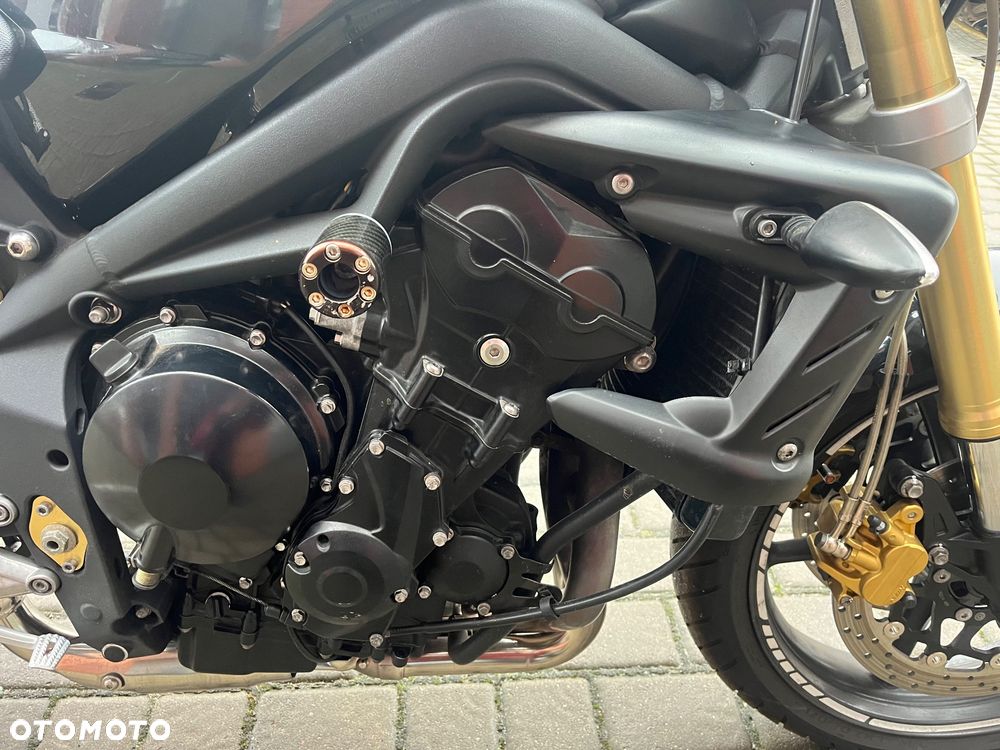 Triumph Street Triple - 8