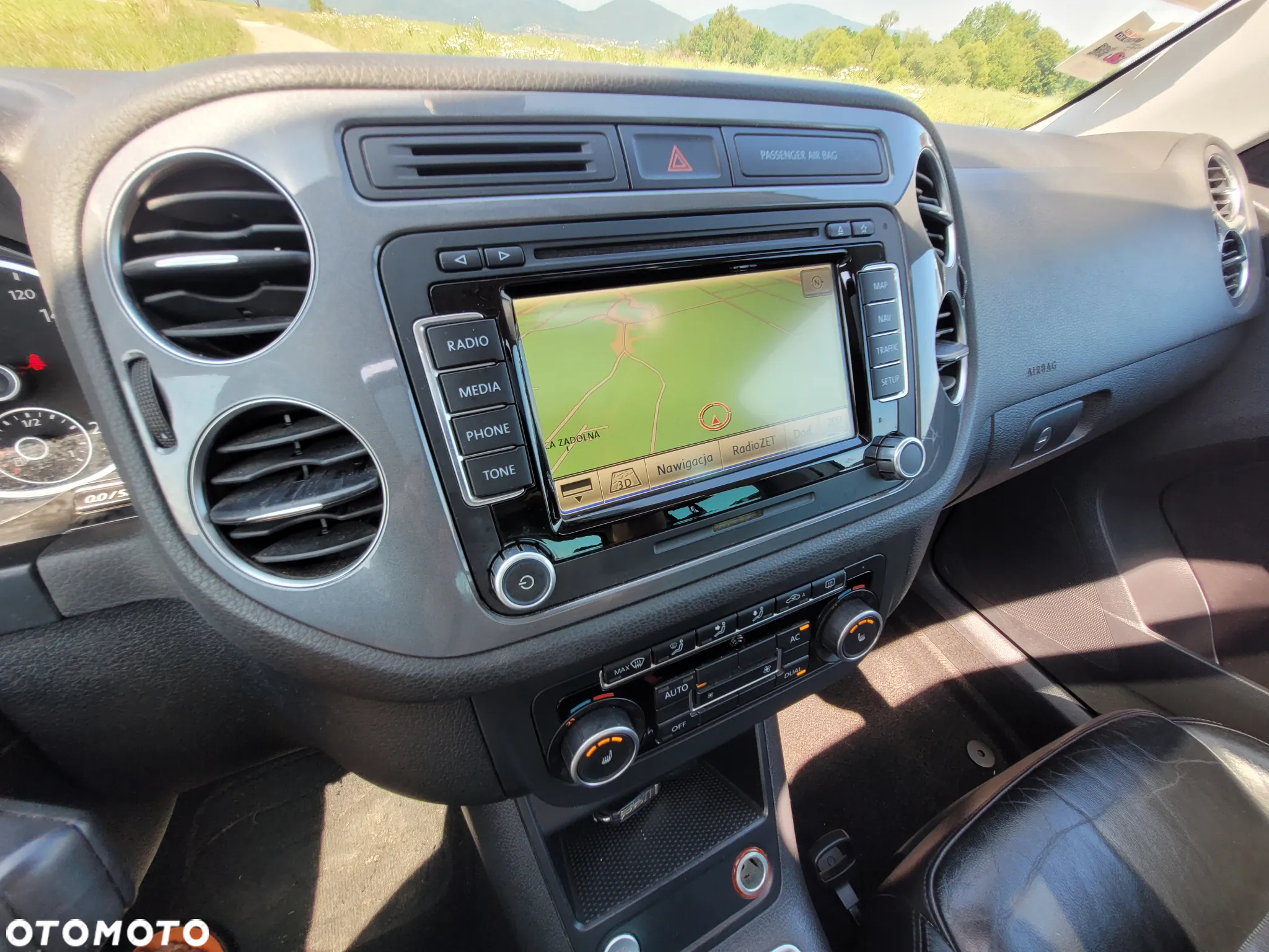 Volkswagen Tiguan 2.0 TDI DPF BlueMotion Technology Exclusive - 27